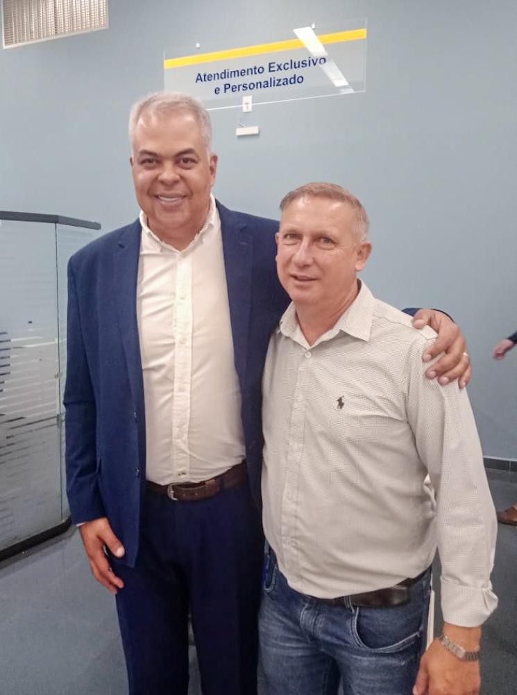 Prefeito Deny participa da solenidade de posse do novo administrador do Banco do Brasil em Itapuranga